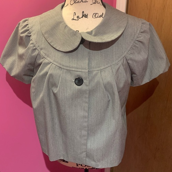 Elegant Gray Women's short sleeved cropped jacket - Picture 3 of 8